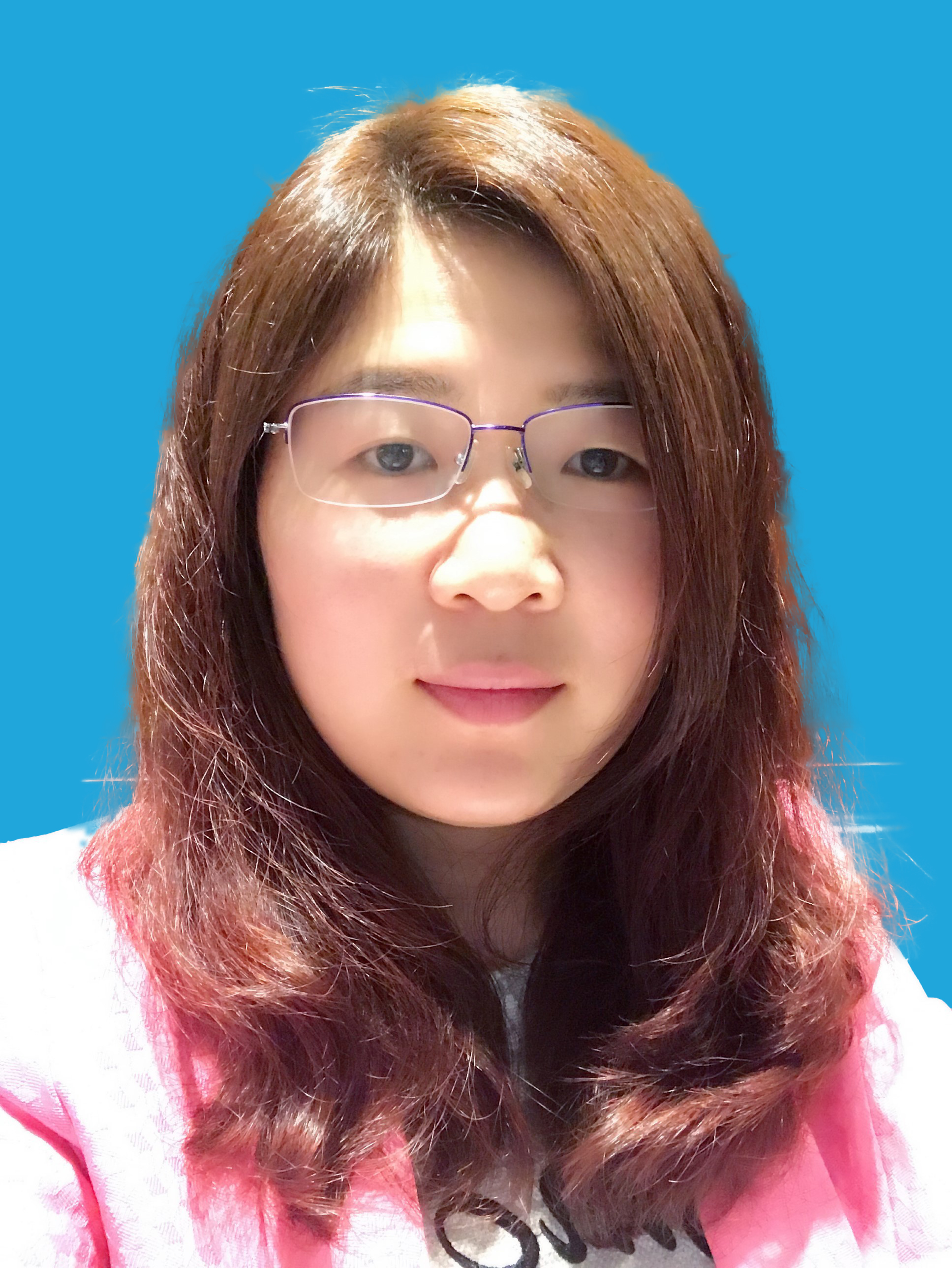 陆佳.jpg