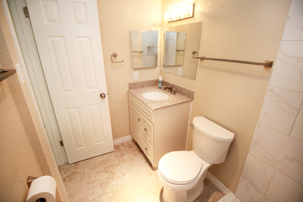 6611 southpoint bathroom 1